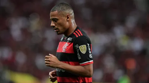 Flamengo ainda pode perder De la Cruz após Luiz Araújo 
