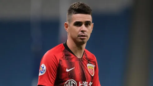 AL WAKRAH, QATAR – NOVEMBER 28: Oscar dos Santos Emboaba Júnior, better known as simply Oscar, in action during the AFC Champions League Group H match between Yokohama F.Marinos and Shanghai SIPG at the Al Janoub Stadium on November 28, 2020 in Al Wakrah, Qatar. (Photo by Simon Holmes/Getty Images)
