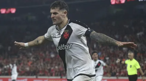 River Plate fará 2ª tentativa por Vegetti e Vasco define valor
