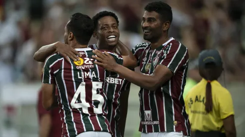 Keno jogador do Fluminense comemora seu gol com jogadores. Foto: Jorge Rodrigues/AGIF
