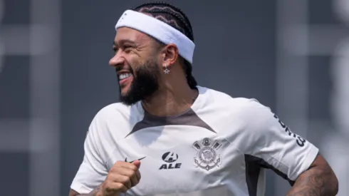 Estreia de Memphis Depay no Corinthians: Raniele de fora – Foto: Agência Corinthians
