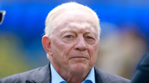 Jerry Jones é o dono do Dallas Cowboys. Foto de Jordon Kelly/Icon Sportswire
