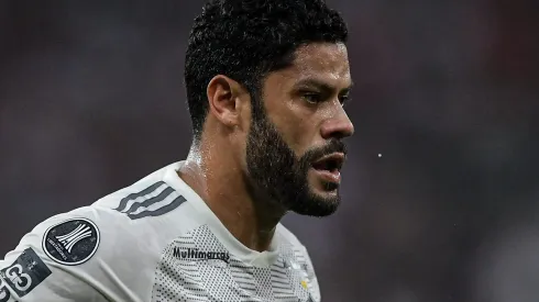 Hulk desabafou sobre problema no Brasil e possível saída
