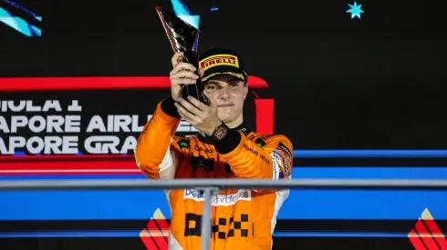 Oscar Piastri no pódio em Singapura