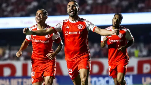 SP – SAO PAULO – 22/09/2024 – BRASILEIRO A 2024, SAO PAULO X INTERNACIONAL – Thiago Maia jogador do Internacional comemora seu gol durante partida contra o Sao Paulo no estadio Morumbi pelo campeonato Brasileiro A 2024. Foto: Marco Miatelo/AGIF
