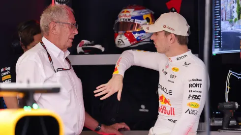 Helmut Marko em conversas com Verstappen no GP de Monaco
