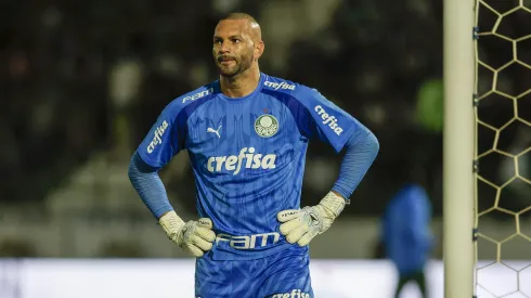 Weverton durante partida do Palmeiras contra o Cuiabá