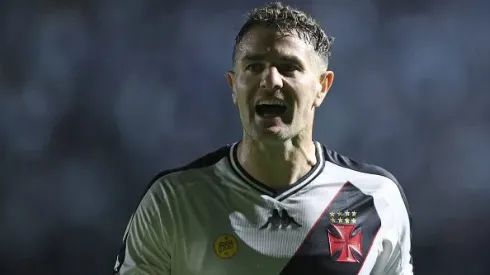 Pablo Vegetti of Vasco da Gama reacts during the match between Vasco da Gama and Athletico Paranaense as part of Brasileirao 2024 at Sao Januario Stadium on August 26, 2024 in Rio de Janeiro, Brazil
