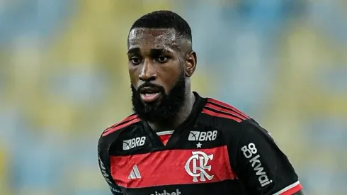 Gerson, meio-campista do Flamengo, seguirá como capitão com Filipe Luís- Foto: Thiago Ribeiro/AGIF
