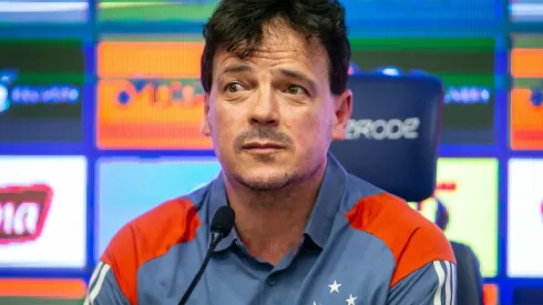 Júnior Santos pode jogar com Diniz – Foto: Fernando Moreno/AGIF.