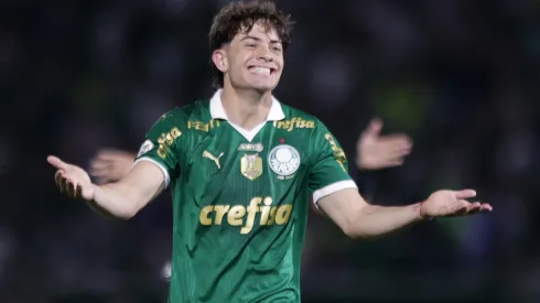 Abel vai apostar em Giay na escalação do Palmeiras 
