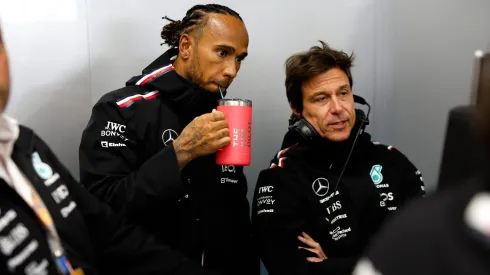 Hamilton e Toto Wolff no GP da Holanda, em 2023
