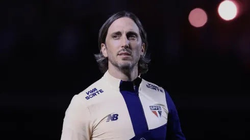 Zubeldía não vem usando meio-campista, que recebeu sondagem do Santos para 2025. Marcello Zambrana/AGIF.