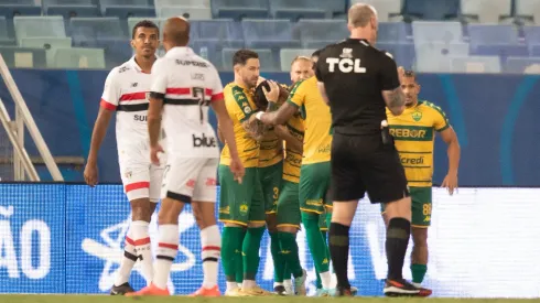 São Paulo joga mal e é derrotado pelo Cuiabá por 2 a 0 na 29º rodada do Brasileirão Betano. Foto: Gil Gomes/AGIF
