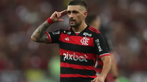 Giorgian de Arrascaeta of Flamengo celebrates after scoring the first goal of his team during the match between Flamengo and Bahia as part of the quarter finals of Copa do Brasil 2024 at Maracana Stadium on September 12, 2024 in Rio de Janeiro, Brazil
