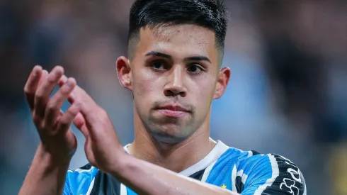 Aravena durante partida contra o Fortaleza, na Arena Grêmio, pelo Campeonato Brasileiro. 
