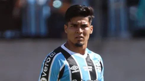 Arezo, atacante do Grêmio
