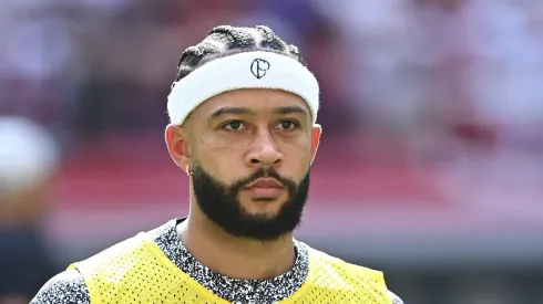 - Depay com a camisa do Corinthians