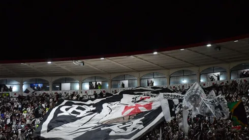 Torcida do Vasco durante partida contra Juventude no estádio São Januário. Foto: Thiago Ribeiro/AGIF
