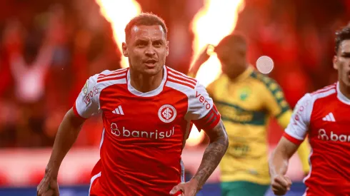 Meio-campista vive bom momento no Colorado. Maxi Franzoi/AGIF.