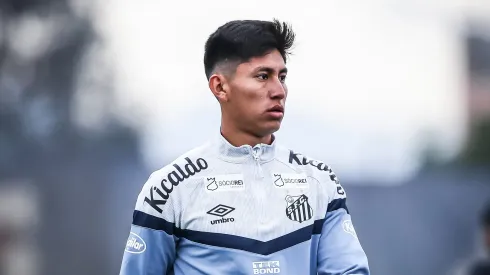 Pela falta de oportunidade, Miguelito pode deixar o Santos