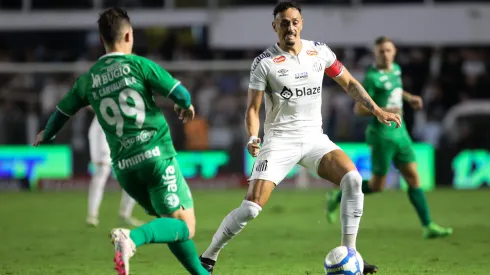 Chapecoense e Santos se enfrentam pela 32º rodada da Série B
