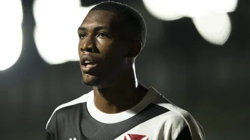 Pedrinho não descarta negociar Rayan – Foto: Jorge Rodrigues/AGIF.