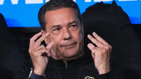 Ex-Corinthians, Luxemburgo não agrada todo mundo.
