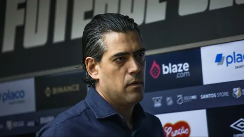 Paulo Bracks define saída imediata do Santos