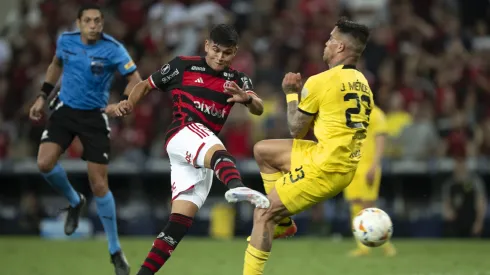 Carlos Alcaraz foi punido por quatro jogos no Flamengo.