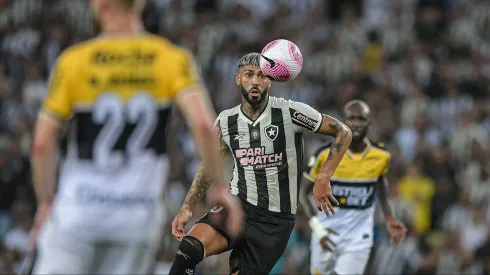 Narrador baixa a 5ª série e fala sobre Barboza do Botafogo: “Grande” 
