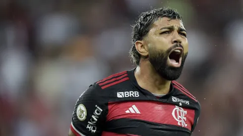 Gabigol é cobrado pela torcida do Flamengo
