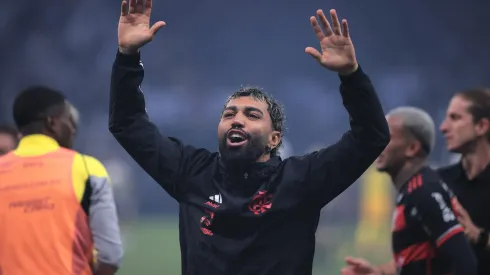 SP – SAO PAULO – 20/10/2024 – COPA DO BRASIL 2024, CORINTHIANS X FLAMENGO – Gabi Jogador do Flamengo comemora classificacao ao final da partida contra o Corinthians no estadio Arena Corinthians pelo campeonato Copa Do Brasil 2024. Foto: Ettore Chiereguini/AGIF