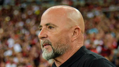 Jorge Sampaoli, ex-técnico do Flamengo, prioriza voltar ao futebol europeu.
