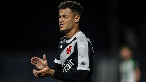 Philippe Coutinho não agrada a torcida vascaína desde seu retorno ao clube. Foto: Thiago Ribeiro/AGIF
