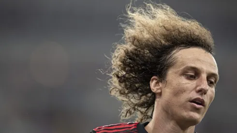 Corinthians não descarta David Luiz.
