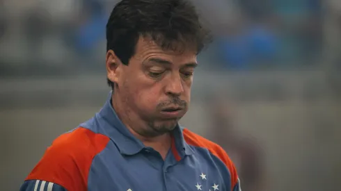 Fernando Diniz tecnico do Cruzeiro durante partida contra o Lanus. Foto: Fernando Moreno/AGIF