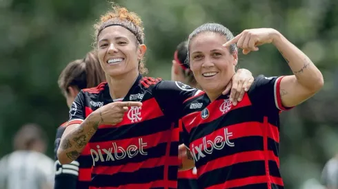 Cristiane e Glaucia, comemoram seus gols sobre o Botafogo pela partida de ida das semifinais no Carioca Feminino 
