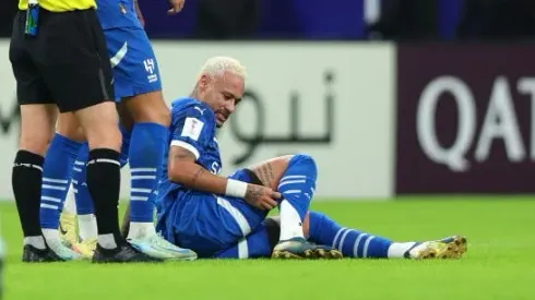 Neymar sente dores no jogo do Al-Hilal . Foto: Yasser Bakhsh/Getty Images
