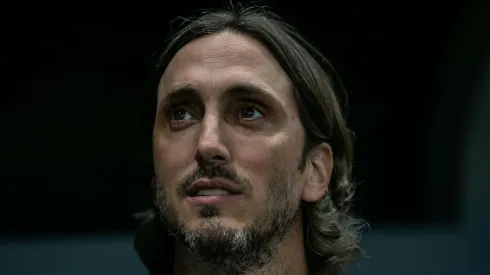 Zubeldía, treinador do São Paulo, em ação contra o Bahia no Brasileirão