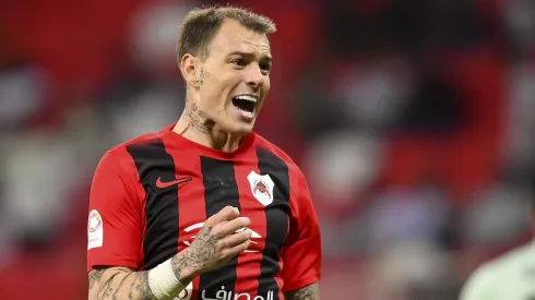 Diretoria do Flamengo avalia Róger Guedes como substituto ideal de Gabigol