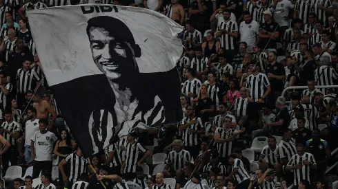 RJ – RIO DE JANEIRO – 05/11/2024 – BRASILEIRO A 2024, BOTAFOGO X VASCO – Torcida do Botafogo durante partida contra Vasco no estadio Engenhao pelo campeonato Brasileiro A 2024. Foto: Thiago Ribeiro/AGIF
