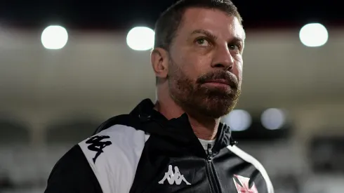 Vasco x Internacional tem bronca forte em Pedrinho por contratação de meia: “Demitir”