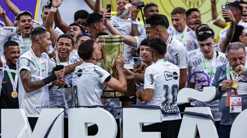 Corinthians campeão da Copinha 2024. Foto: Fabio Giannelli/AGIF
