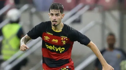 Pedro Vilhena, jogador do São Paulo