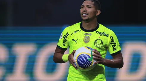 SP – SAO PAULO – 07/07/2024 – BRASILEIRO A 2024, PALMEIRAS X BAHIA – Rony jogador do Palmeiras lamenta durante partida contra o Bahia no estadio Arena Allianz Parque pelo campeonato Brasileiro A 2024. Foto: Ettore Chiereguini/AGIF
