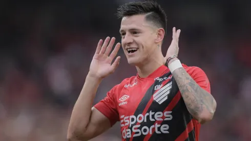 Athletico e Cuiabá CURITIBA, PR - 14.04.2024: ATHLETICO E CUIABÁ - Léo Godoy scores for Furacão during Athletico and Cuiabá. Match valid for the 1st round of the Copa Sudamericana 2024. Mario Celso Petraglia Stadium in Curitiba, Paraná. Photo: Reinaldo Reginato/Fotoarena x2522792x PUBLICATIONxNOTxINxBRA ReinaldoxReginato