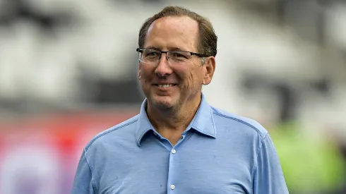 John Textor dá uma ajudando no Santos para chegada de reforço