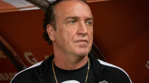 Cuca, técnico livre no mercado