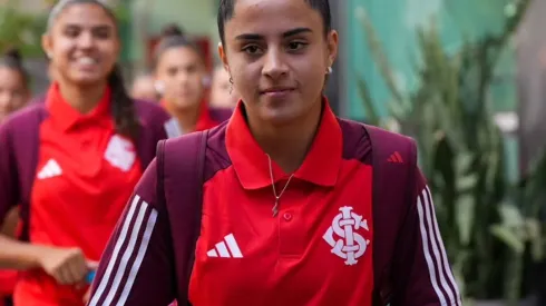 Analuyza, atacante das Gurias Coloradas que brilhou nas competições importantes do Internacional se despede do clube 
